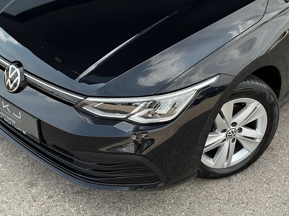 Volkswagen Golf 2022 photo 2