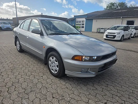 Mitsubishi Galant 1999 photo 2