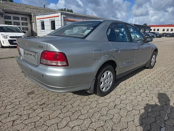 Mitsubishi Galant 1999 photo 3