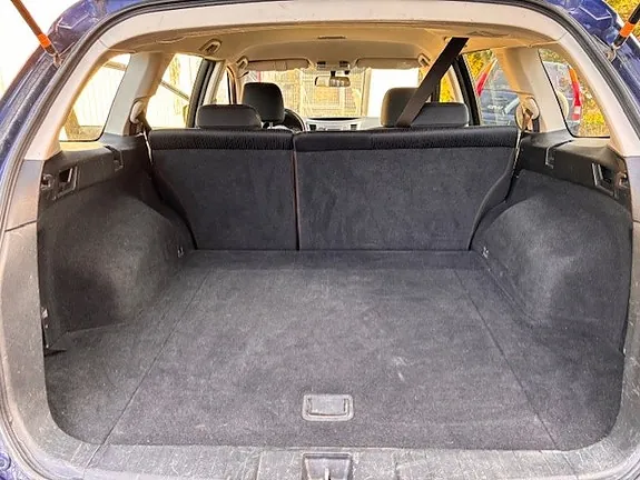 Subaru Legacy 2012 photo 2