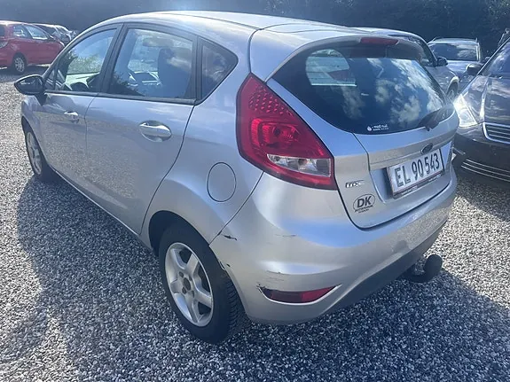Ford Fiesta 2010 photo 3