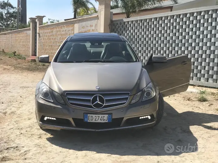 Mercedes-Benz E-Class 2010 photo 2