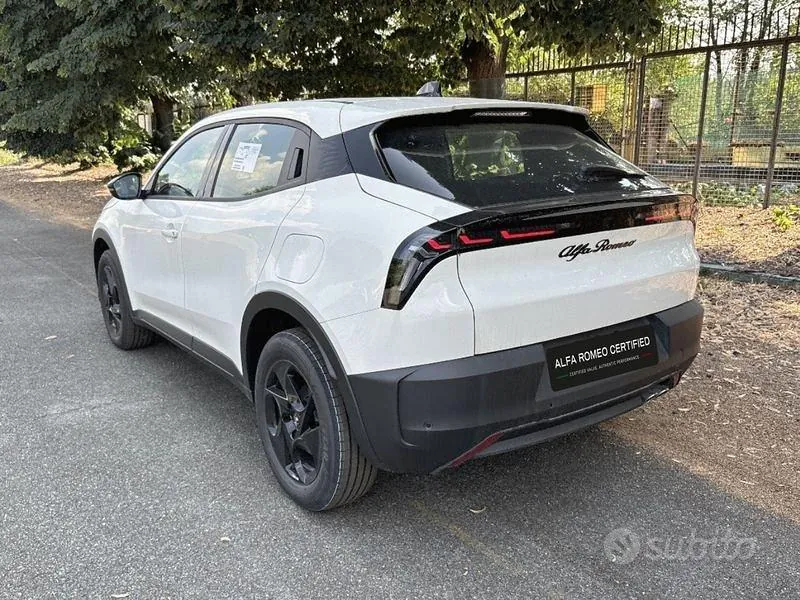 Alfa Romeo Junior 2025 photo 3