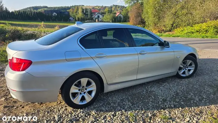 BMW 5 Series 2012 photo 3