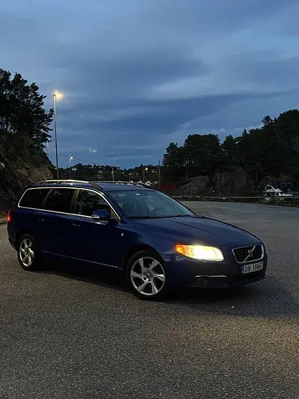 Volvo V70 2009 photo 2
