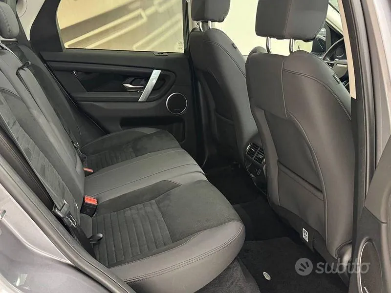 Land Rover Discovery Sport 2022 photo 5