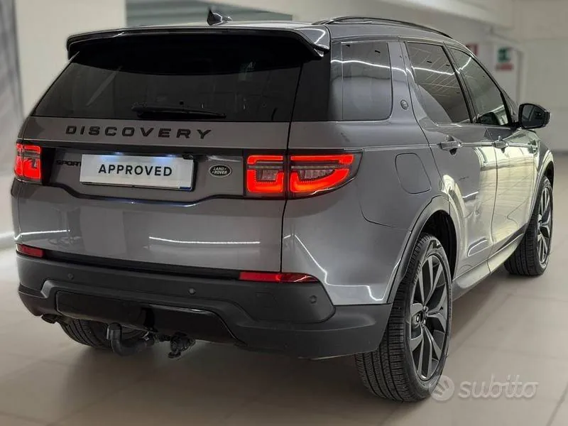 Land Rover Discovery Sport 2022 photo 2