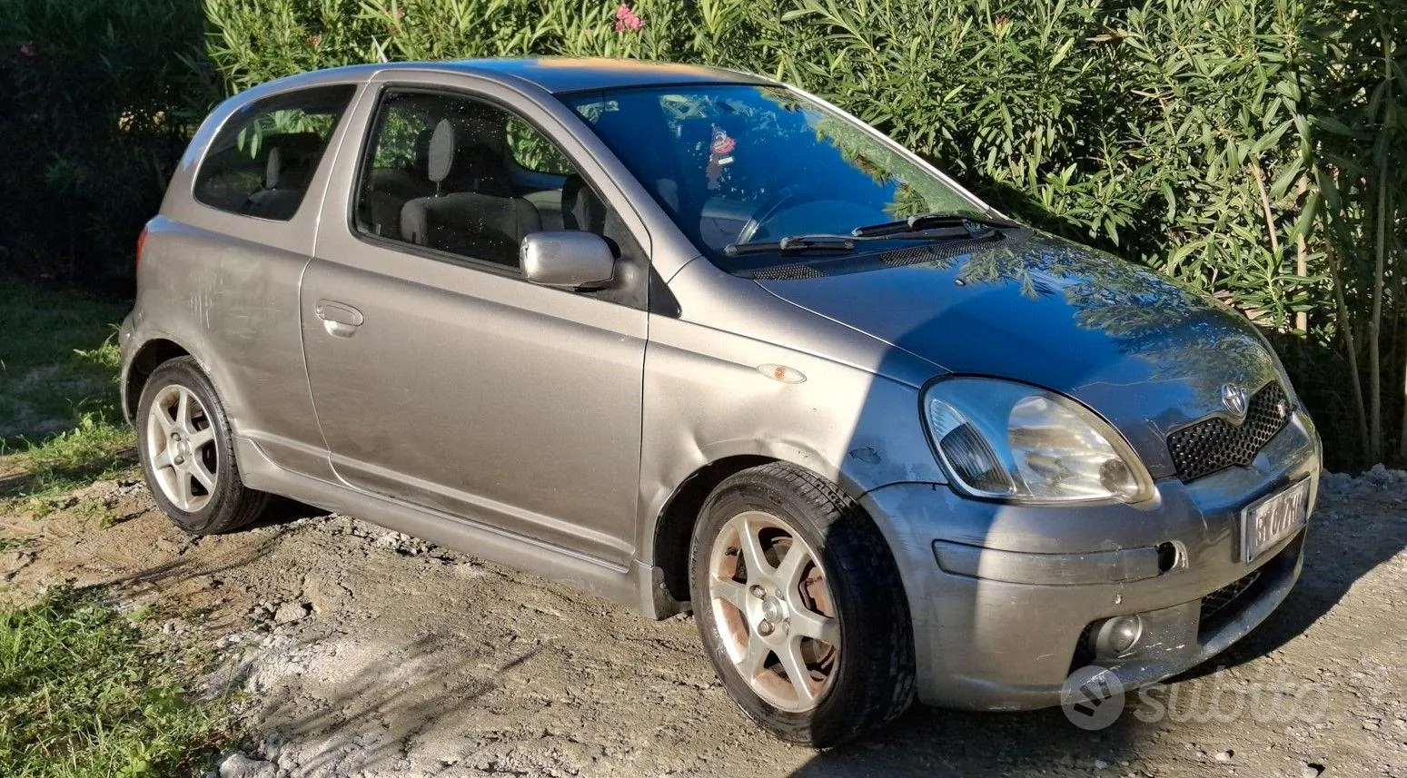 Toyota Yaris 2002 photo 2
