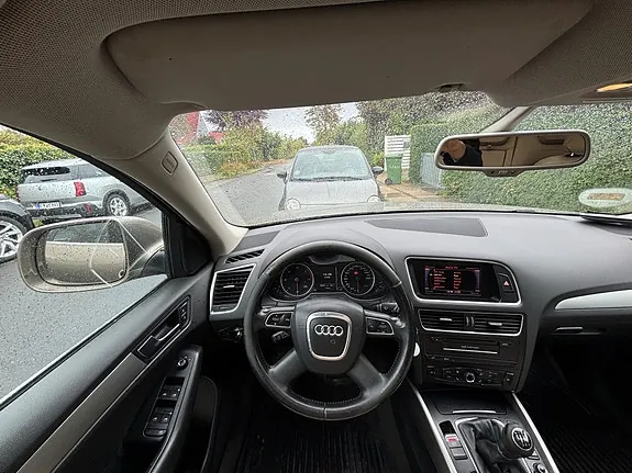 Audi Q5 2010 photo 4