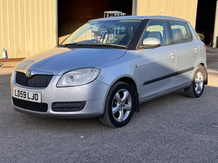 Skoda Fabia 2009 photo 4