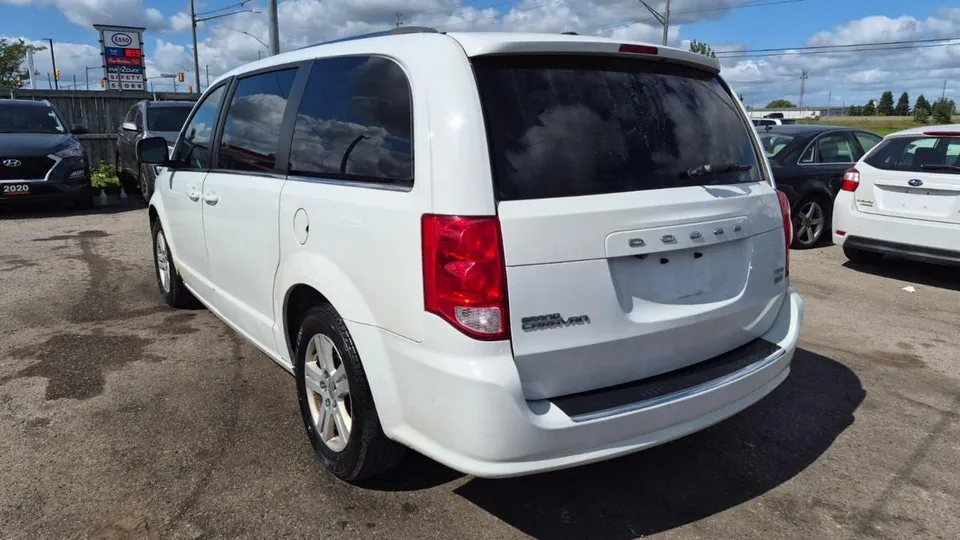 Dodge Grand Caravan 2018 photo 3
