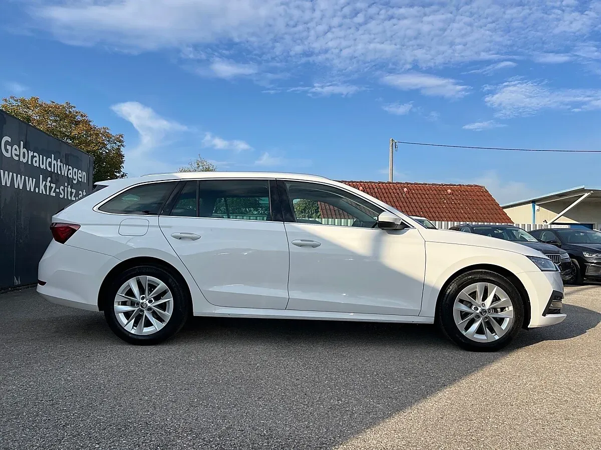 Skoda Octavia 2024 photo 2