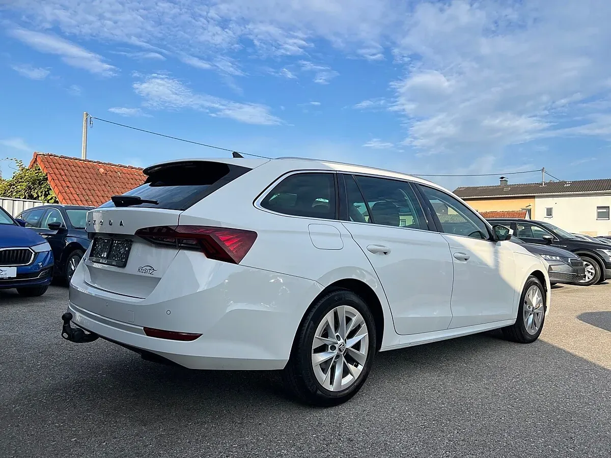 Skoda Octavia 2024 photo 3