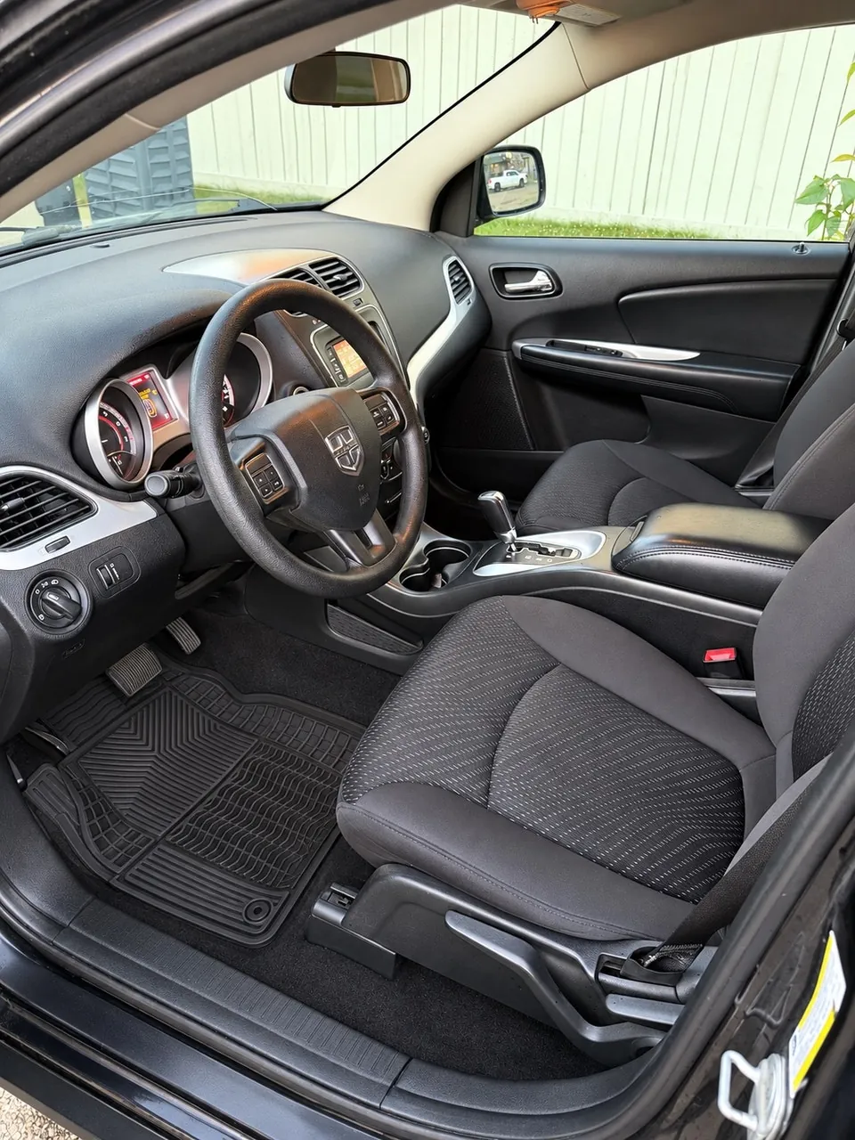 Dodge Journey 2012 photo 5