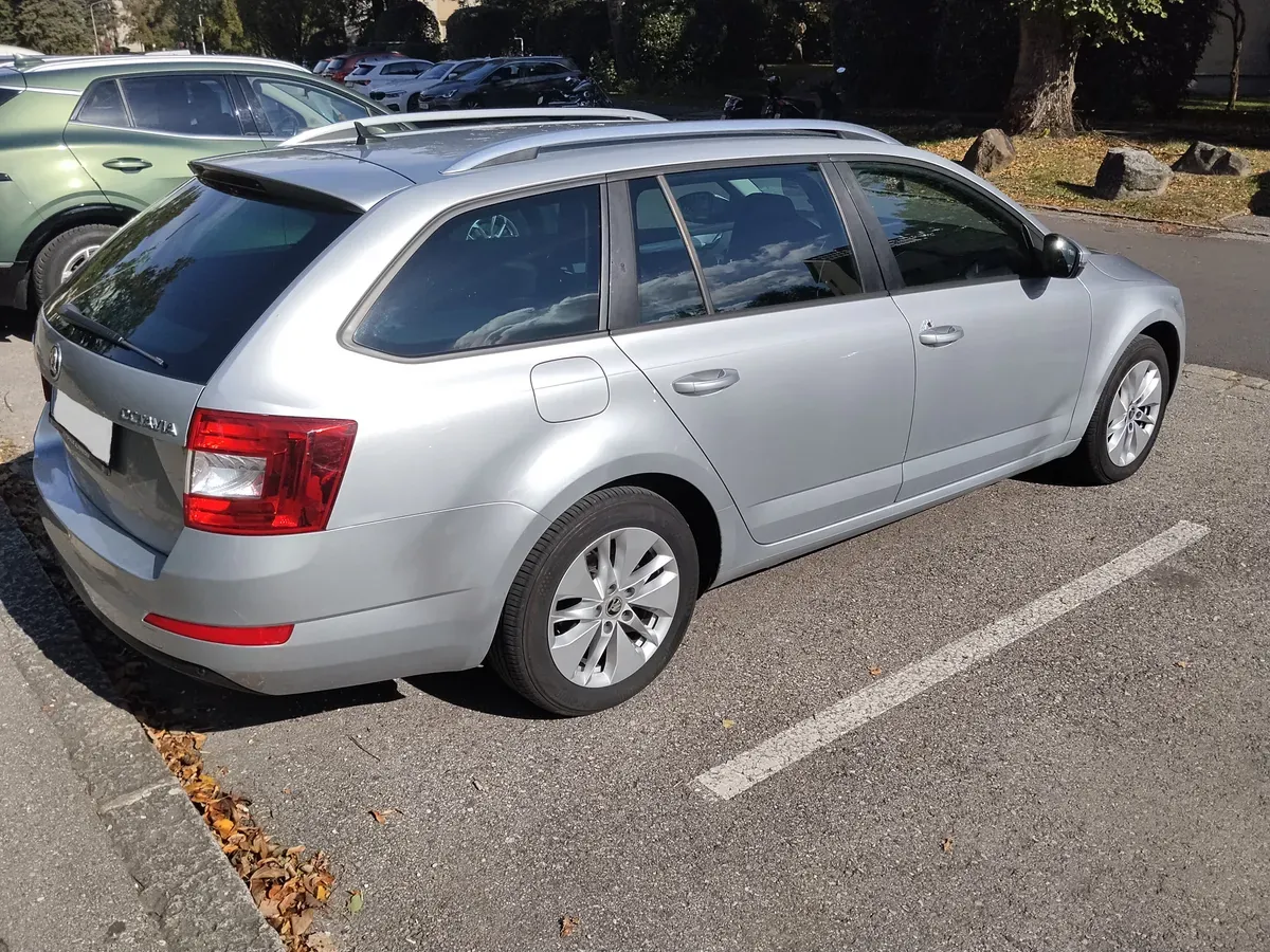 Skoda Octavia 2013 photo 2