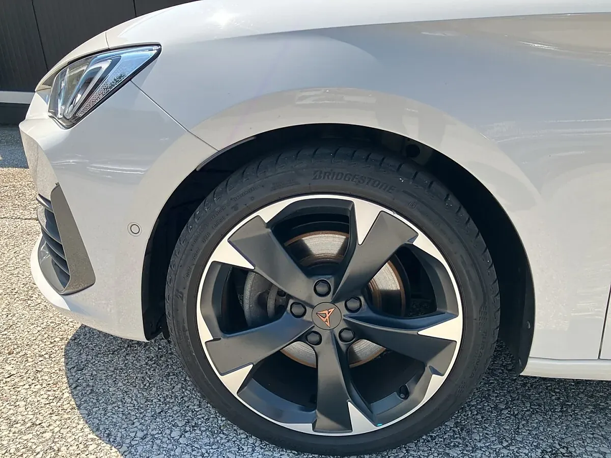 Cupra Leon 2024 photo 3