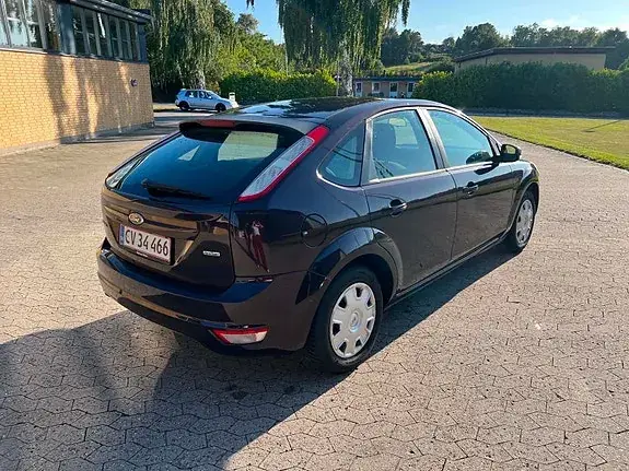 Ford Focus 2008 photo 2