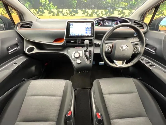 Toyota Sienna Hybrid G 2019 photo 2