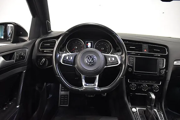 Volkswagen Golf 2016 photo 2
