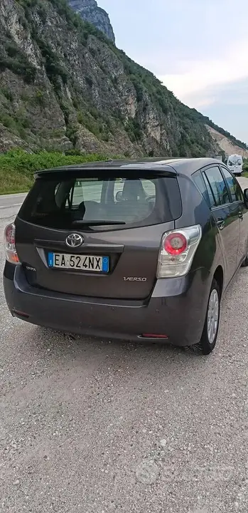 Toyota Verso 2010 photo 4