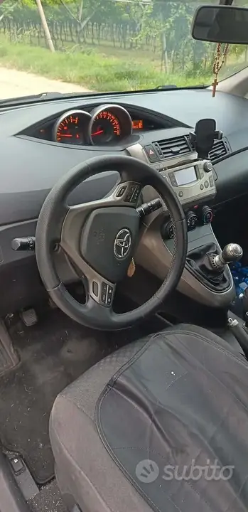 Toyota Verso 2010 photo 3