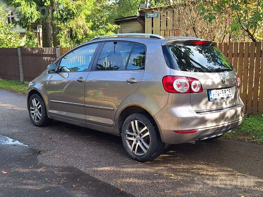 Volkswagen Golf Plus 2010 photo 2