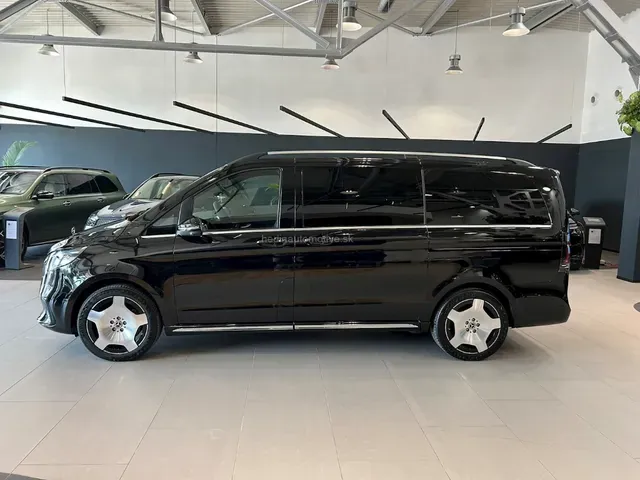 Mercedes-Benz V-Class 2026 photo 4