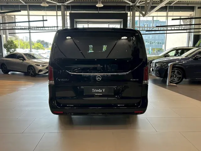Mercedes-Benz V-Class 2026 photo 2