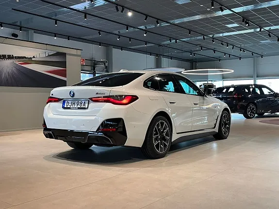BMW I4 2024 photo 4