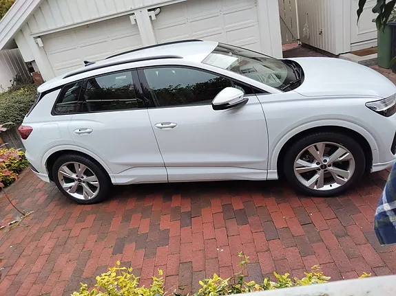 Audi Q4 E-Tron 2024 photo 4