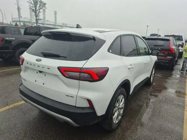 Ford Escape 2025 photo 4