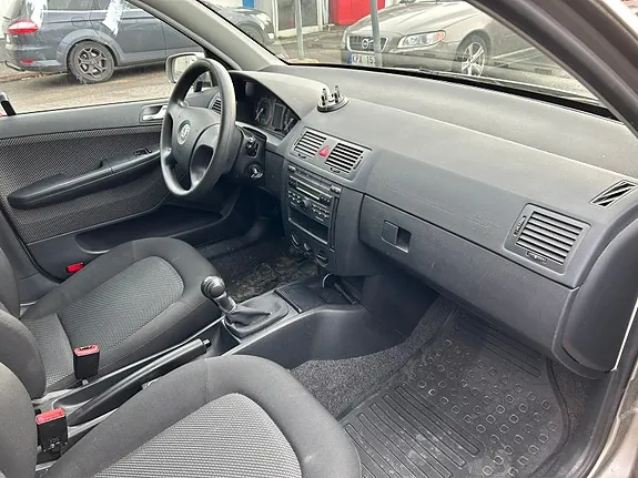 Skoda Fabia 2007 photo 5