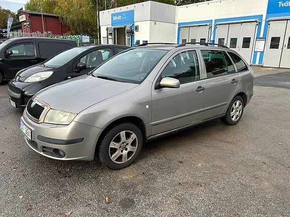Skoda Fabia 2007 photo 2