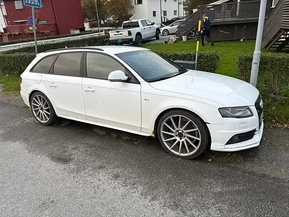 Audi A4 2009 photo 2