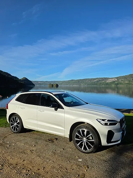 Volvo Xc60 2023 photo 2