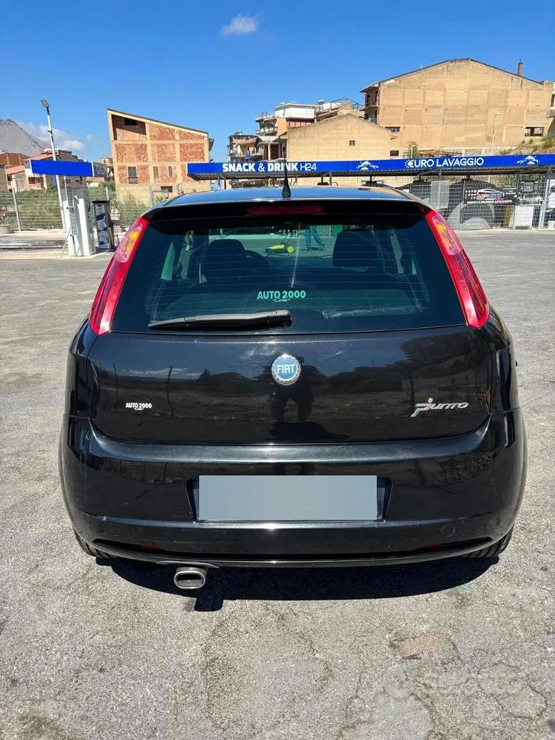 Fiat Grande Punto 2007 photo 2
