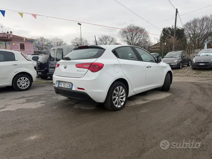 Alfa Romeo Giulietta 2016 photo 3