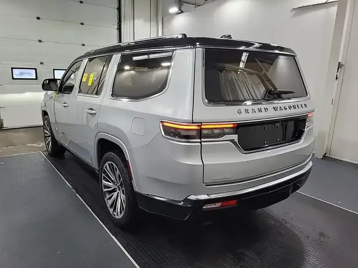 Jeep Grand Wagoneer 2022 photo 3