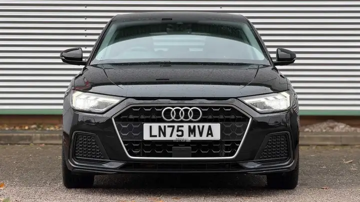 Audi A1 2025 photo 4