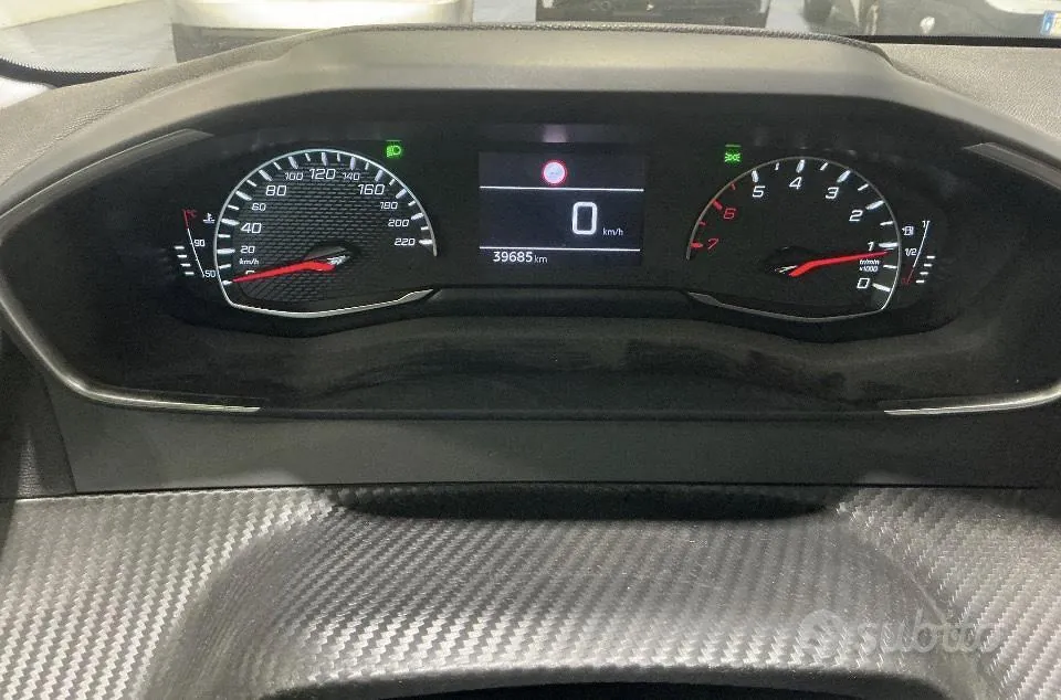 Peugeot 208 2023 photo 4
