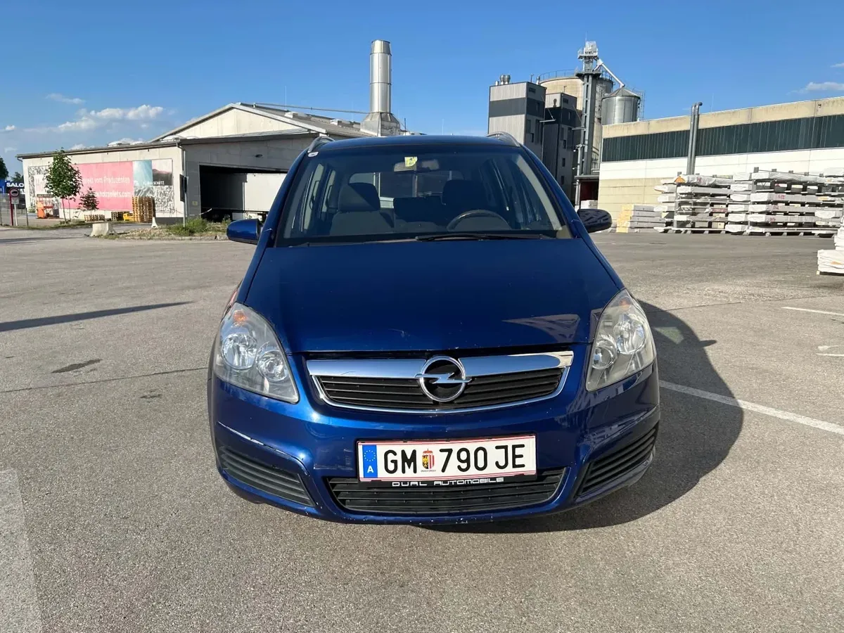 Opel Zafira 2007 photo 2