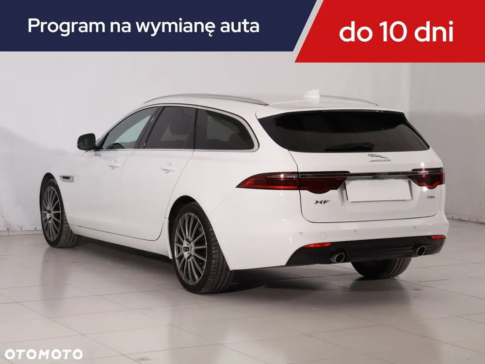 Jaguar Xf 2017 photo 5
