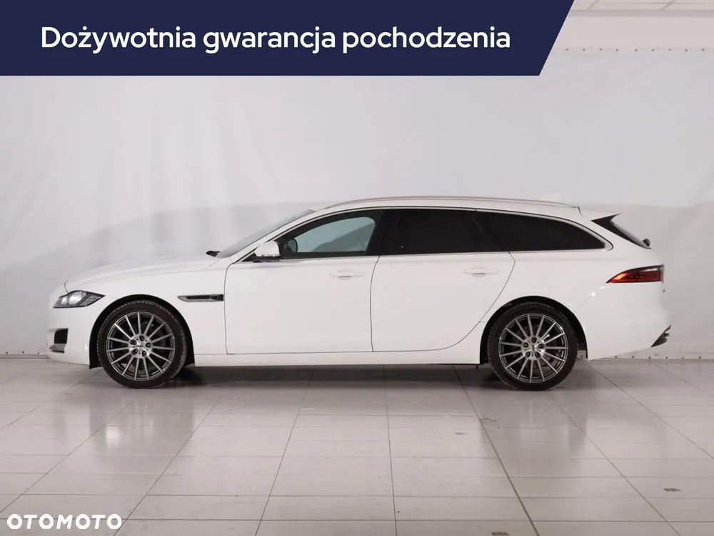 Jaguar Xf 2017 photo 3