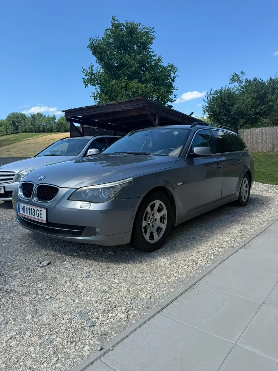 BMW 5 Series 2008 photo 2
