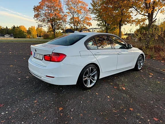 BMW 320D 2012 photo 4