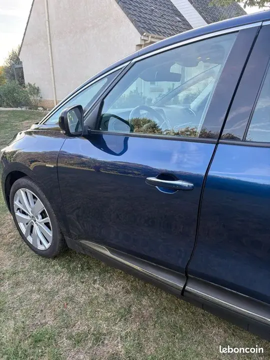 Renault Scenic 2019 photo 4
