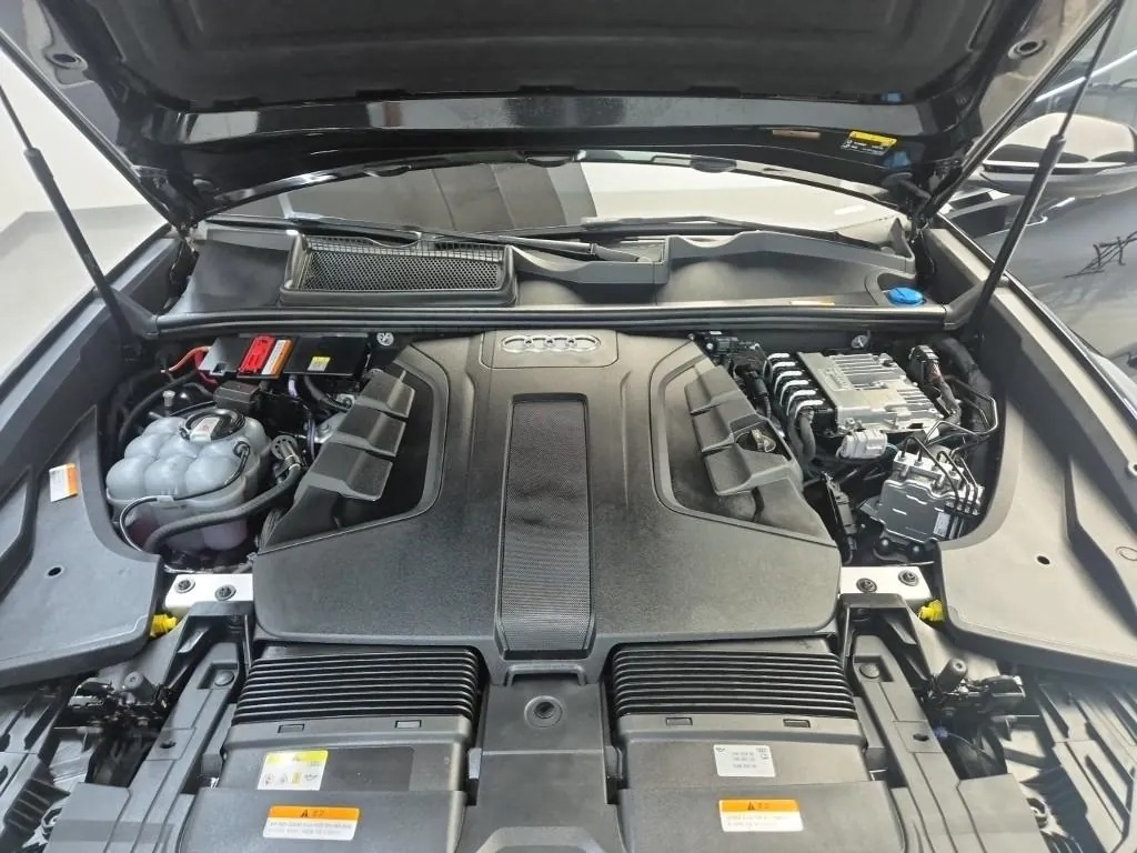 Audi Q8 2022 photo 5