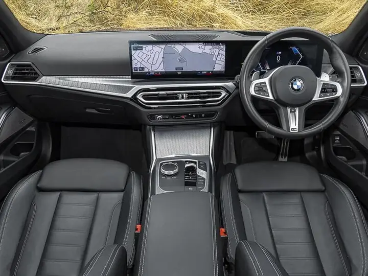 BMW 3 Series 2024 photo 3