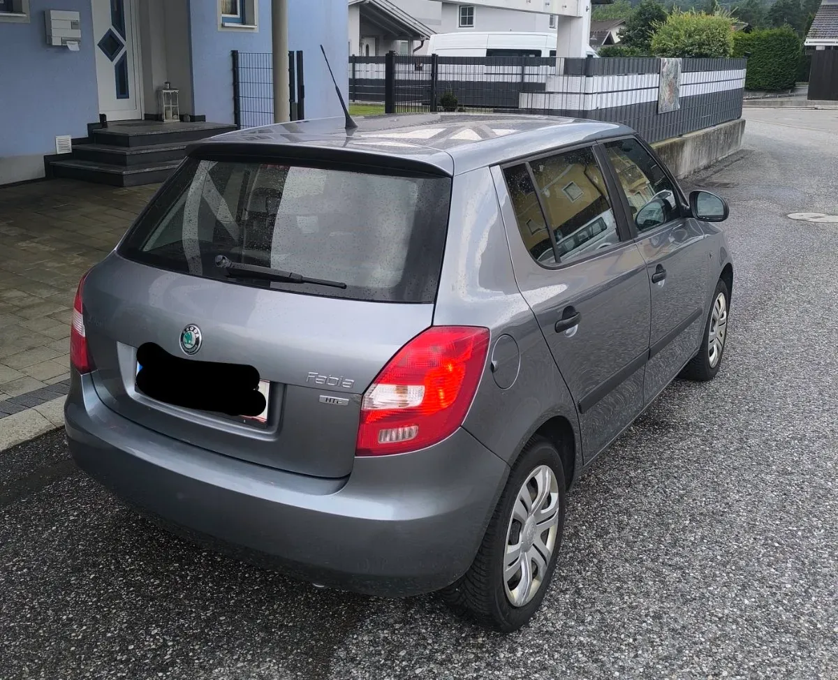 Skoda Fabia 2013 photo 2