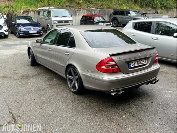 Mercedes-Benz E-Class 2003 photo 3